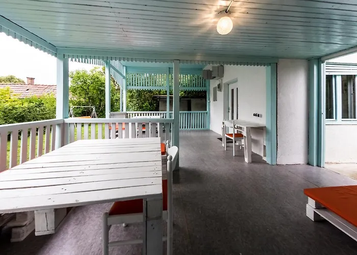 Кемпинг Penge Bungalok *